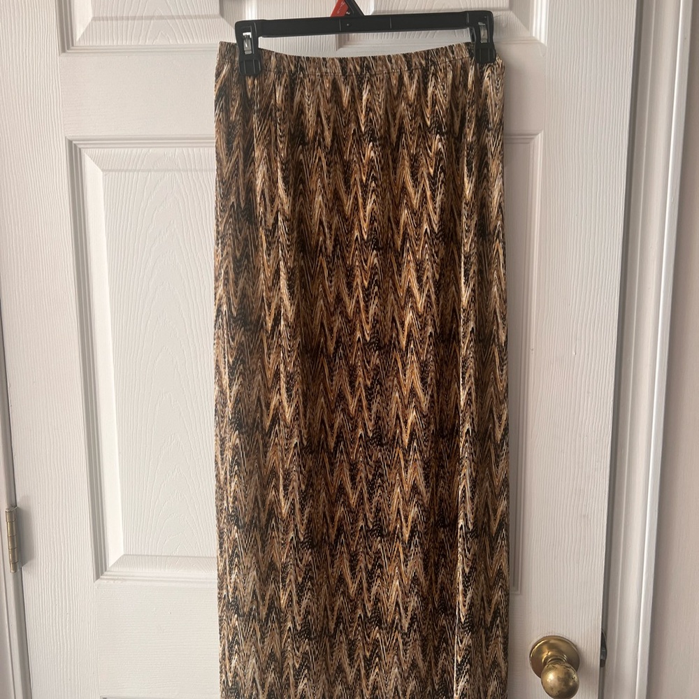 Elegant Brown Chevron Maxi Skirt